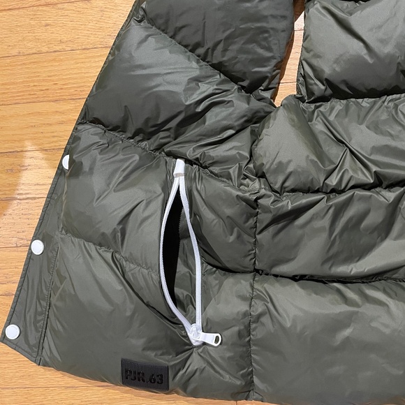 Brand New PAJAR Featherless Puffer Vest - Picture 7 of 16